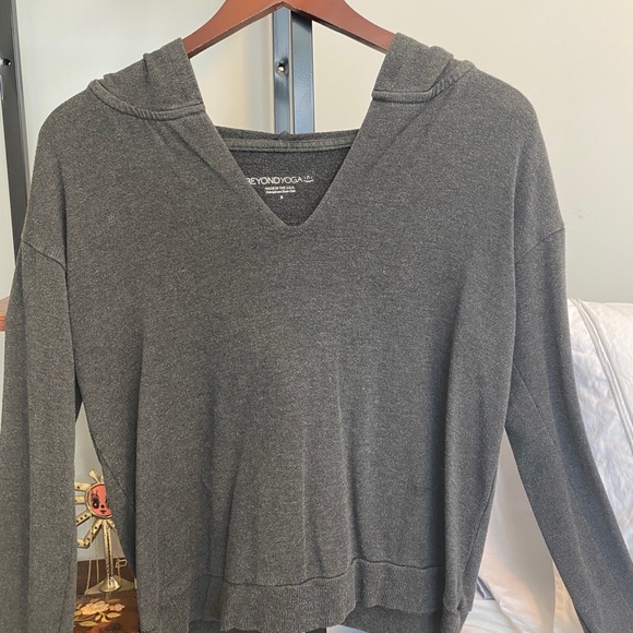 Beyond Yoga Grey Hoodie - Picture 1 of 3